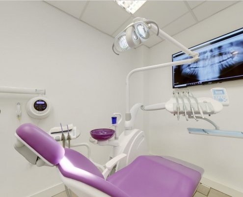 Box 2 Clinica Odontoiatrica Dott. Reato Dentista Barcellona Spagna