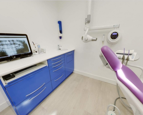 Box 2 Clinica Odontoiatrica Dott. Reato Dentista Barcellona Spagna