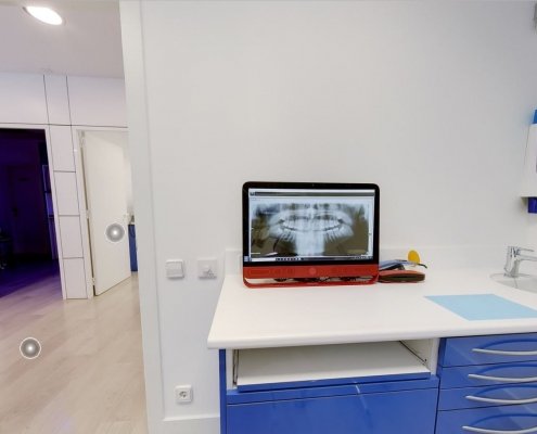 Box 3 Clinica Odontoiatrica Dott. Reato Dentista Barcellona Spagna