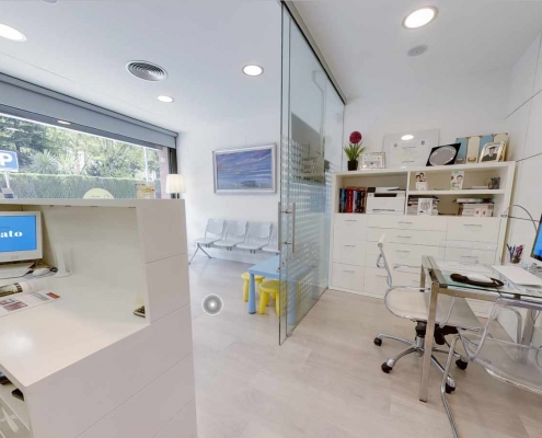 Sala di Attesa, Ricezione e Officio Clinica Odontoiatrica Dott. Reato Dentista Barcellona Spagna